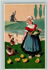 10546470 - Enten fuettern, Frau mit Holzschuhe, gute Erhaltung AK Trachten