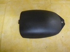 Motorabdeckung in Helmfach, Aprilia