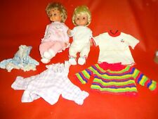 DDR Kinder Babypuppen 2 x Klappaugen 45+50 cm Kleidung