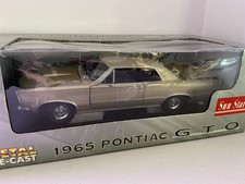 SUN STAR 1:18 Scale Gold 1965