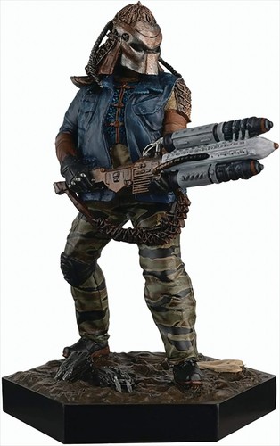 Alien predator fig - &,