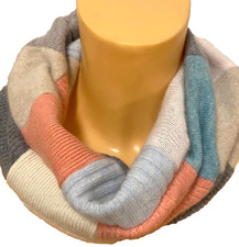 LEAVE YOUR HAT ON  Loop Schal