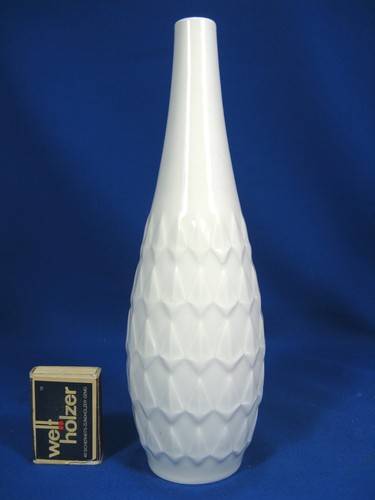 Well shaped pop art - 70´s,