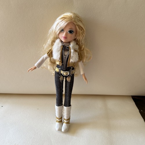 Bratz moxie girlz avery - moxie,