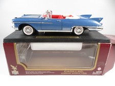 1:18 Road Legends Cadillac