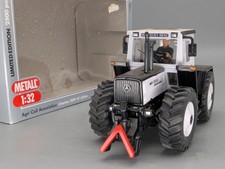 Traktor Modell 1:32 Siku