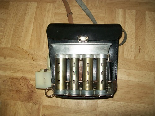 Alte schaffnertasche aus leder - schaffnertasche,