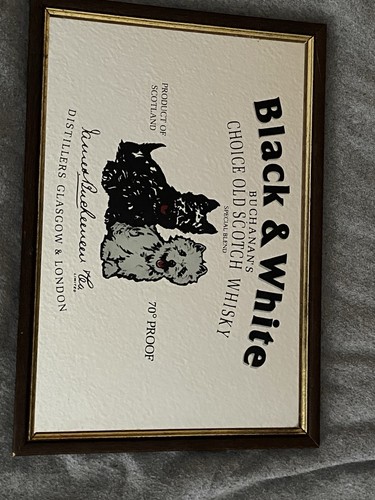 Black white werbespiegel - &,
