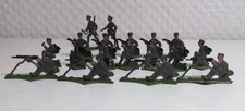 18 Zinnsoldaten - E