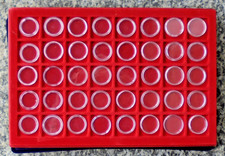 Münztableau für 40 Münzen, Einzelfachgröße 32 x 32 mm, mit 40 Münzkapseln