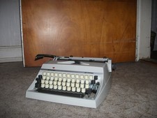 Schreibmaschine International