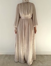 Champagner Satin Plissee