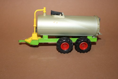 Siku farmer serie 2252 - 1:32,