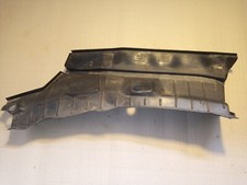 Opel Corsa B Verkleidung über Wischermotor vorne 90386772