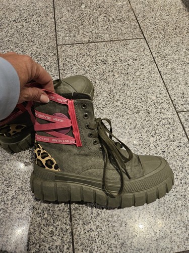Boots neuwertig khaki 39 - boots,