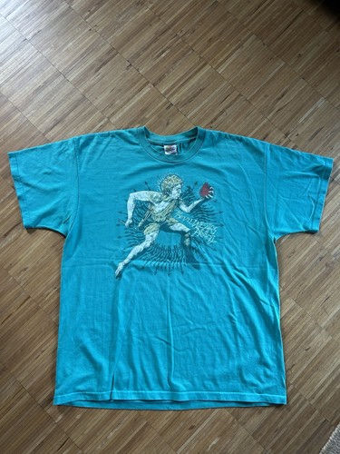 The devil wears - devil, tshirt