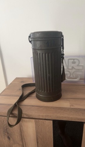 Gasmaskendose mit maske 2 - gasmaskendose,