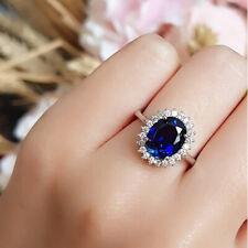 Blau 3,85 Kt Oval Diamant