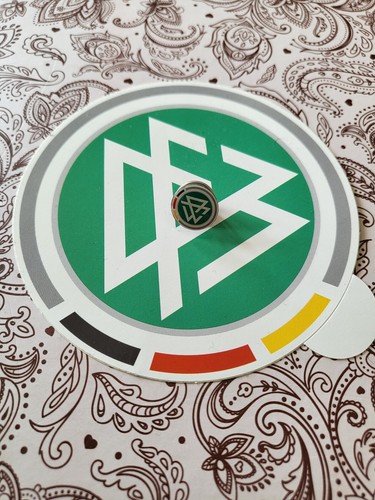Metall pin dfb präsentation - metall,