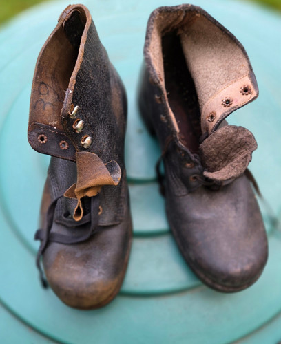 Ein paar alte schuhe - paar, 2.wk
