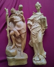 Handgeschnitzte Holzfiguren