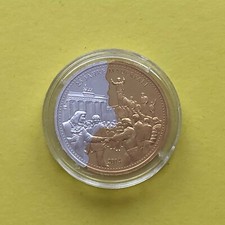 Gedenkmedaille 25 Jahre Mauerfall, versilbert/vergoldet Ø 30mm, 10g  (M113