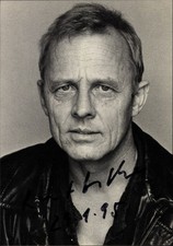 Ak Schauspieler Rolf Becker, Portrait, Autogramm, Lederjacke - 3948082
