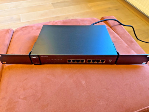 Zyxel es1100 poe switch - poe,