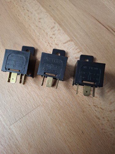 Stück 12v relais original - 12v,