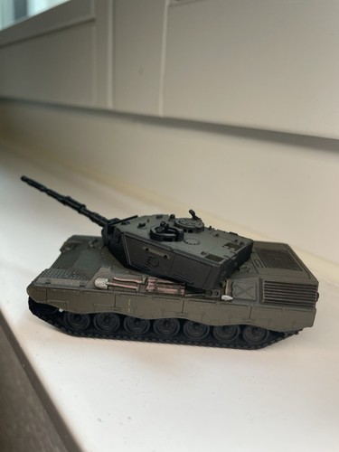 Roco leopard panzer - 1,