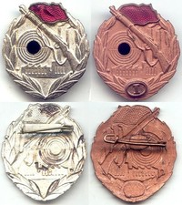 2 x DDR Kampfgruppen Abzeichen - bronze und silber