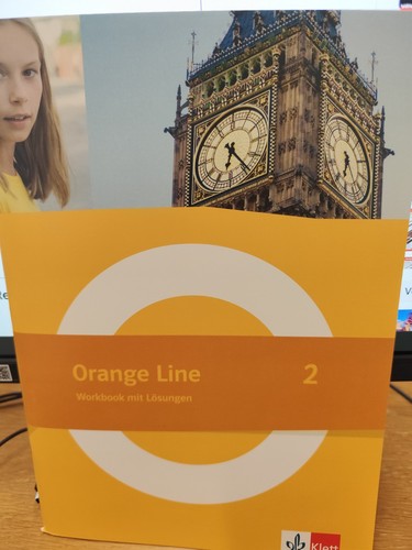 Orange line workbook mit - 2,