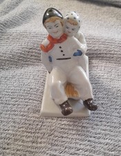 Porzellan Figur Kinder  auf