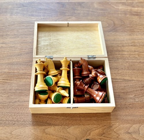 Schachfiguren holz mit holzbox - schachfiguren,