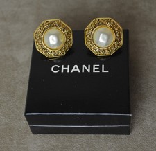 Chanel Ohrringe, Ohrenclips
