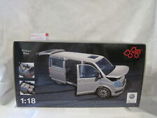 VW Multivan Highline 1:18 NZG