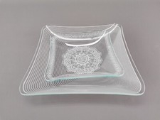 2 Glasteller mit Muster