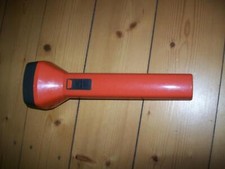 Daimon Halogen-Taschenlampe orange, für 3 Mono-Zellen (Größe D)