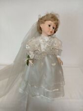 Wunderschöne Porzellanpuppe