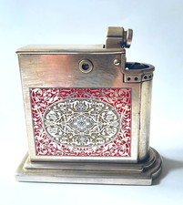 Groß alt Benzinfeuerzeug