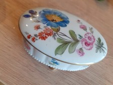 Ovale Porzellan Dose von