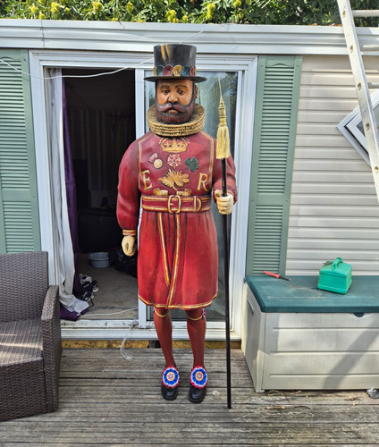 Beefeaters gin werbestatue - beefeaters,