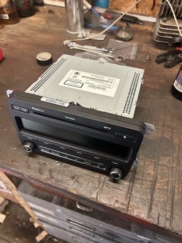 Skoda fabia combi radio - skoda, 2