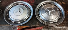 Mercedes 123 Serie, 2 Radkappen