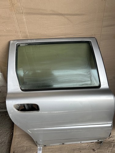 Volvo v70 r hinten - sw, t�r