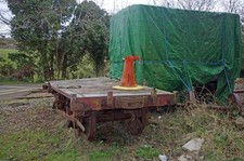 Foto 6x4 rostender LKW im Straßenbahndepot Dhoon \/SC4586 diese Pritsche LKW C2016