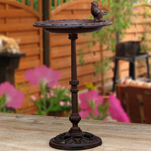 Vogeltränke romantisch mit - vogeltränke, romantisch,
