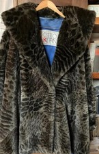 Sehr Schöner Hochwertiger Damenmantel Webpelz Leo Von Otto Kern