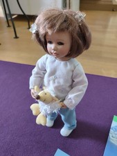 Porzellan-Sammelpuppe Julie