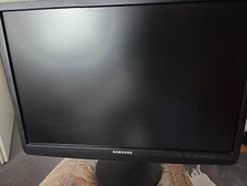Samsung SyncMaster 2243WM Monitor aus Büroauflösung